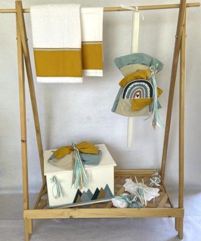 Σετ βάπτισης μπαουλάκι με ουράνιο τόξο