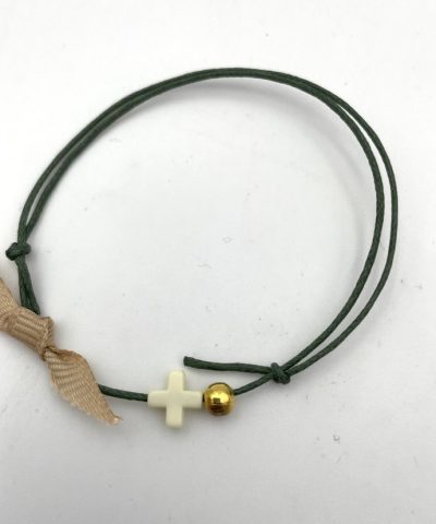 Μαρτυρικά βάπτισης χακί βραχιόλια με μπεζ σταυρουδάκι και χάντρα