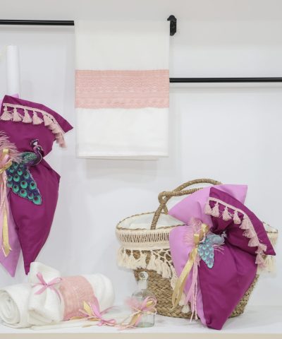 Σετ βάπτισης με ψάθινη τσάντα "Παγώνι"