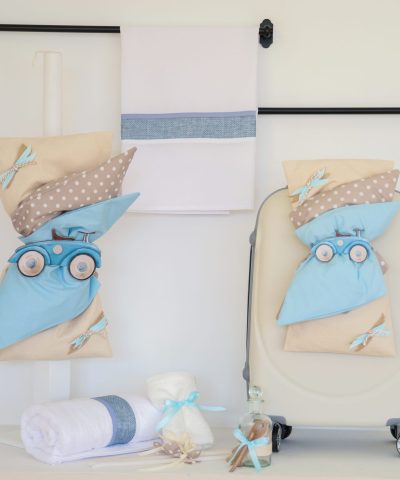 Αγόρι χωρίς ρούχο