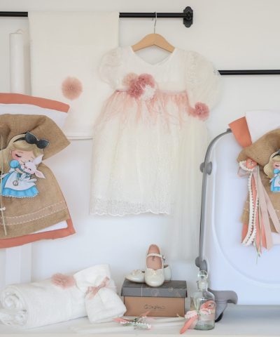 Σετ βάπτισης με βαλίτσα "Αλίκη στην χώρα των θαυμάτων"